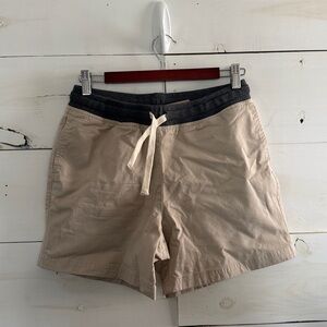 Khaki Chubbies 5.5 inseam shorts.